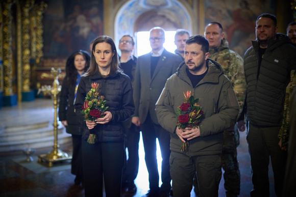 Il presidente Volodymyr Zelensky e il primo ministro finlandese Sanna Marin.