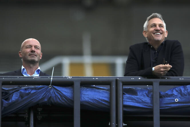Gary Lineker (right) and Alan Shearer, two now former BBC presenters, in Newcastle (England), June 28, 2020.