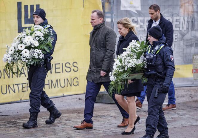 La ministra del Interior alemana, Nancy Faeser, en el lugar del ataque en Hamburgo el 10 de marzo.