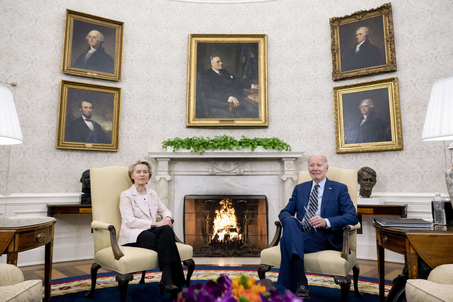 Joe Biden próbuje uspokoić Ursulę von der Leyen w sprawie „prawa o niższej inflacji”