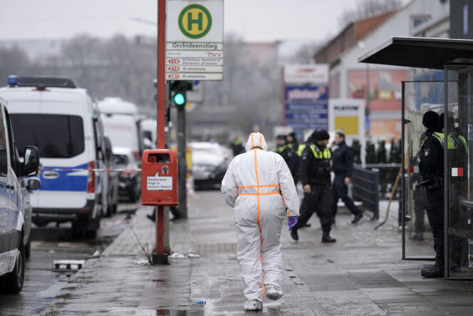 Un experto forense en la escena del tiroteo en Hamburgo, el viernes 10 de marzo de 2023. 