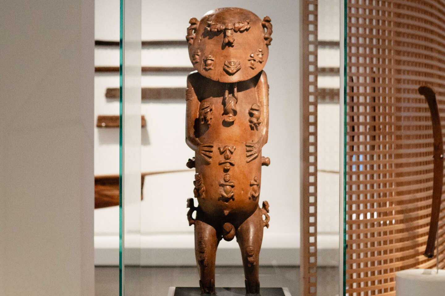 From London to Tahiti, the mystery of the statue of the god A’a