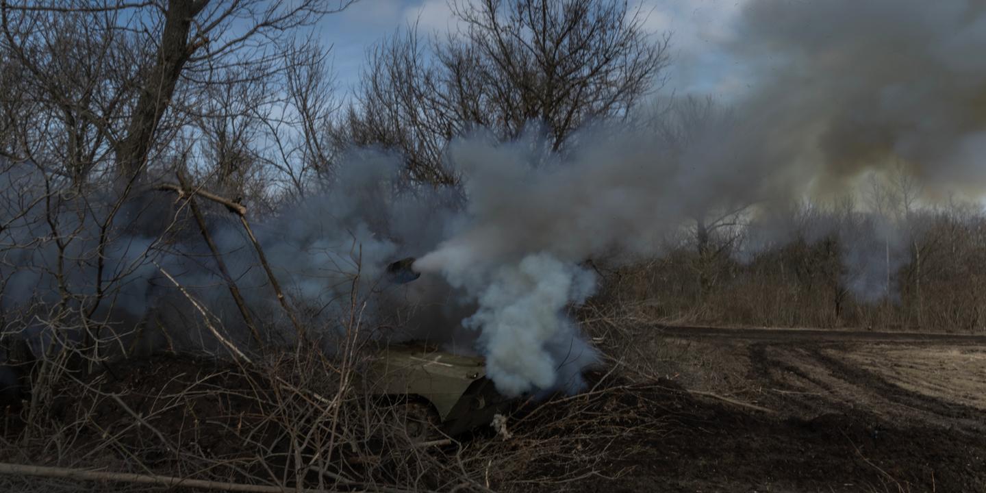 El ejército ucraniano dice que repelió casi 100 ataques rusos en el frente oriental en 24 horas