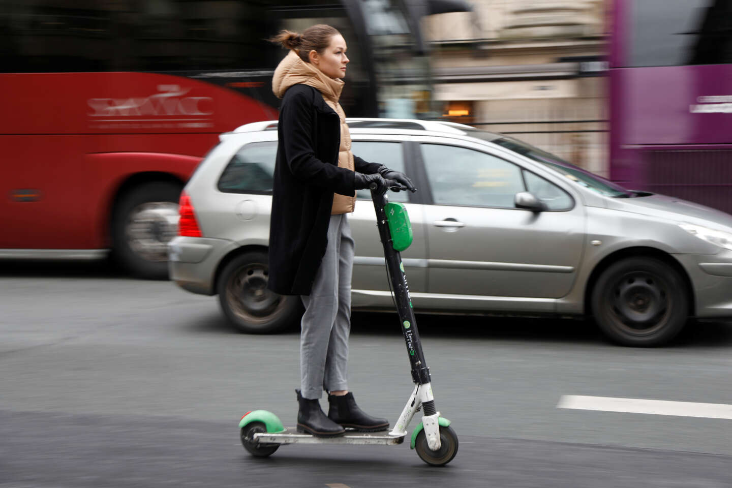 In Paris, scooter operators are mobilizing to seduce voters, before a vote on them on April 2