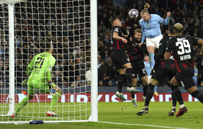 L'un des cinq buts d'Erling Haaland lors de la victoire à domicile de Manchester City contre Leipzig le 14 mars 2023.