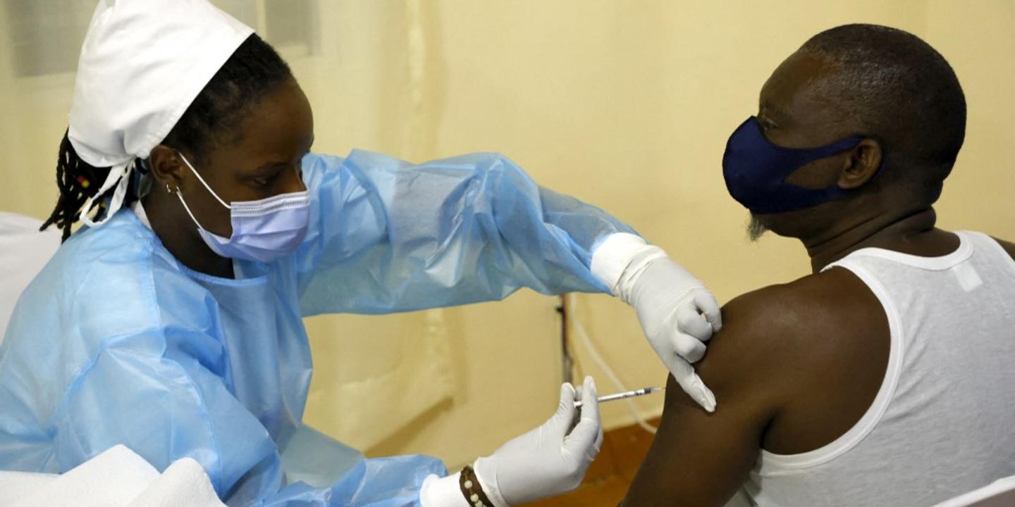Au Rwanda, des laboratoires mobiles de vaccins à ARN messager déployés ...