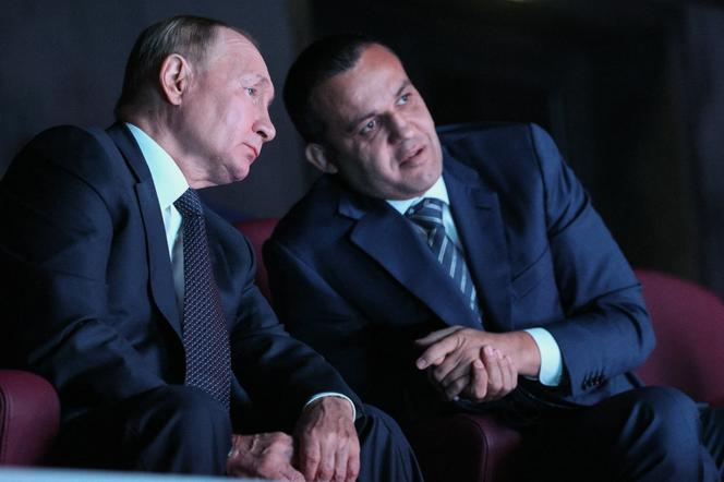 Vladimir Putin with Umar Karimlev, current president of the International Amateur Boxing Federation, in Moscow (Russia), September 10, 2022.