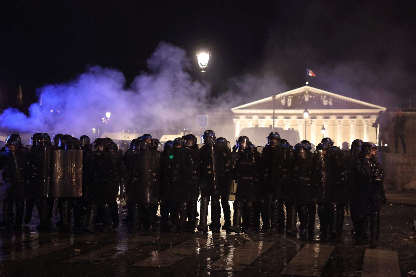 120 people arrested in Paris after the demonstration at Place de la Concorde
