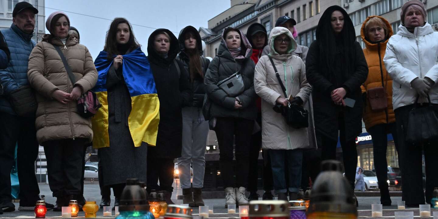 Upamiętnienia zamachu bombowego na teatr Mariupol w Kijowie i Lwowie