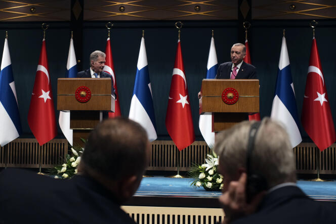 Le président finlandais Sauli Niinisto et son homologue turc Recep Tayyip Erdogan le 17 mars 2023 à Ankara.