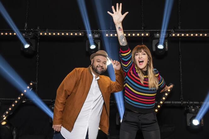 Raphäl Yem et Daphné Bürki présentent « Culturebox », sur France 4.