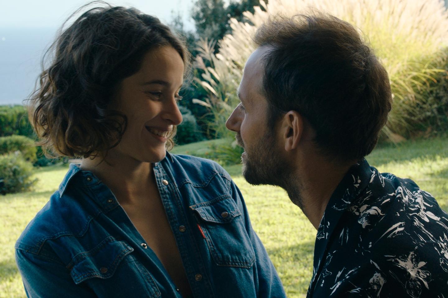 Sylvain Desclous films a couple put to the test by a political ideal
