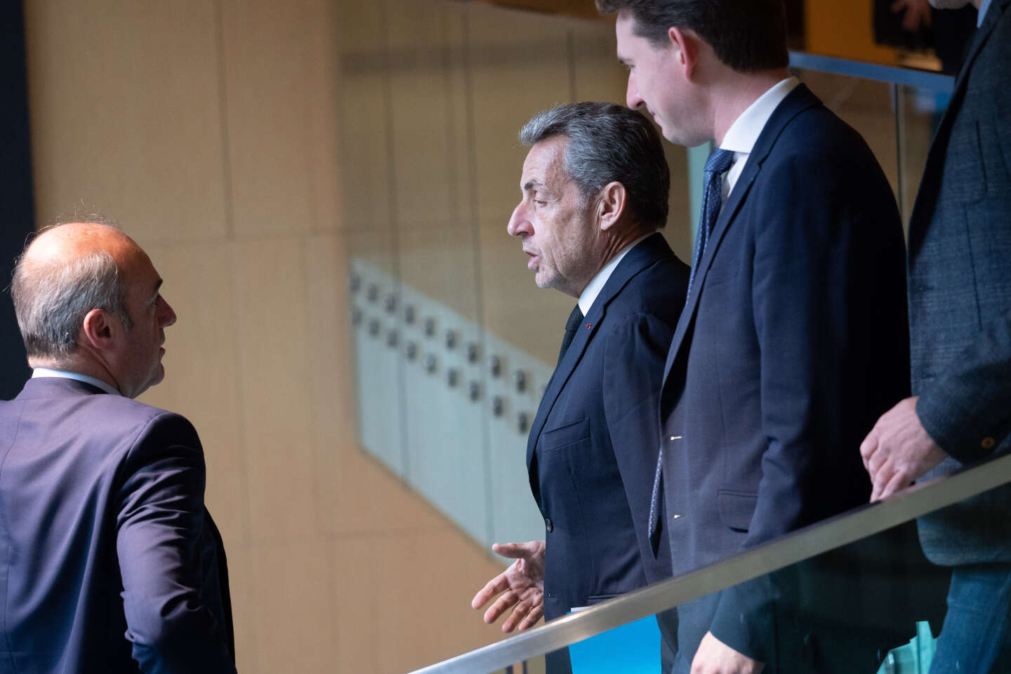 Nicolas Sarkozy and François Hollande engage in a new remote duel on nuclear power