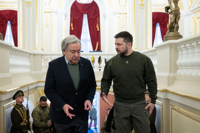   Volodymyr Zelensky y el secretario general de las Naciones Unidas, Antonio Guterres, en Kiev el 8 de marzo de 2023. Foto cortesía de la presidencia de Ucrania.