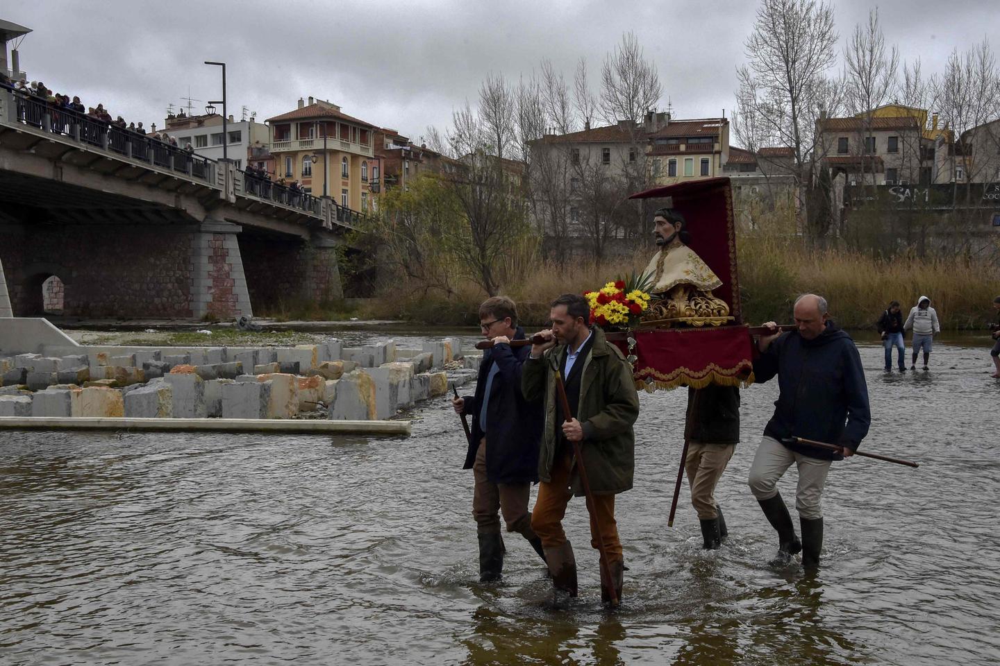 A Perpignan, une procession religieuse et politique pour faire tomber la pluie