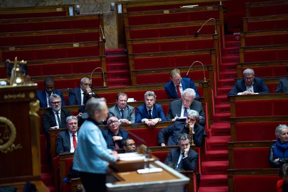 Les députés NUPES ont quitté les bancs de l’Assemblée nationale pendant le discours de la première ministre Elisabeth Borne, Paris le 20 mars 2023.