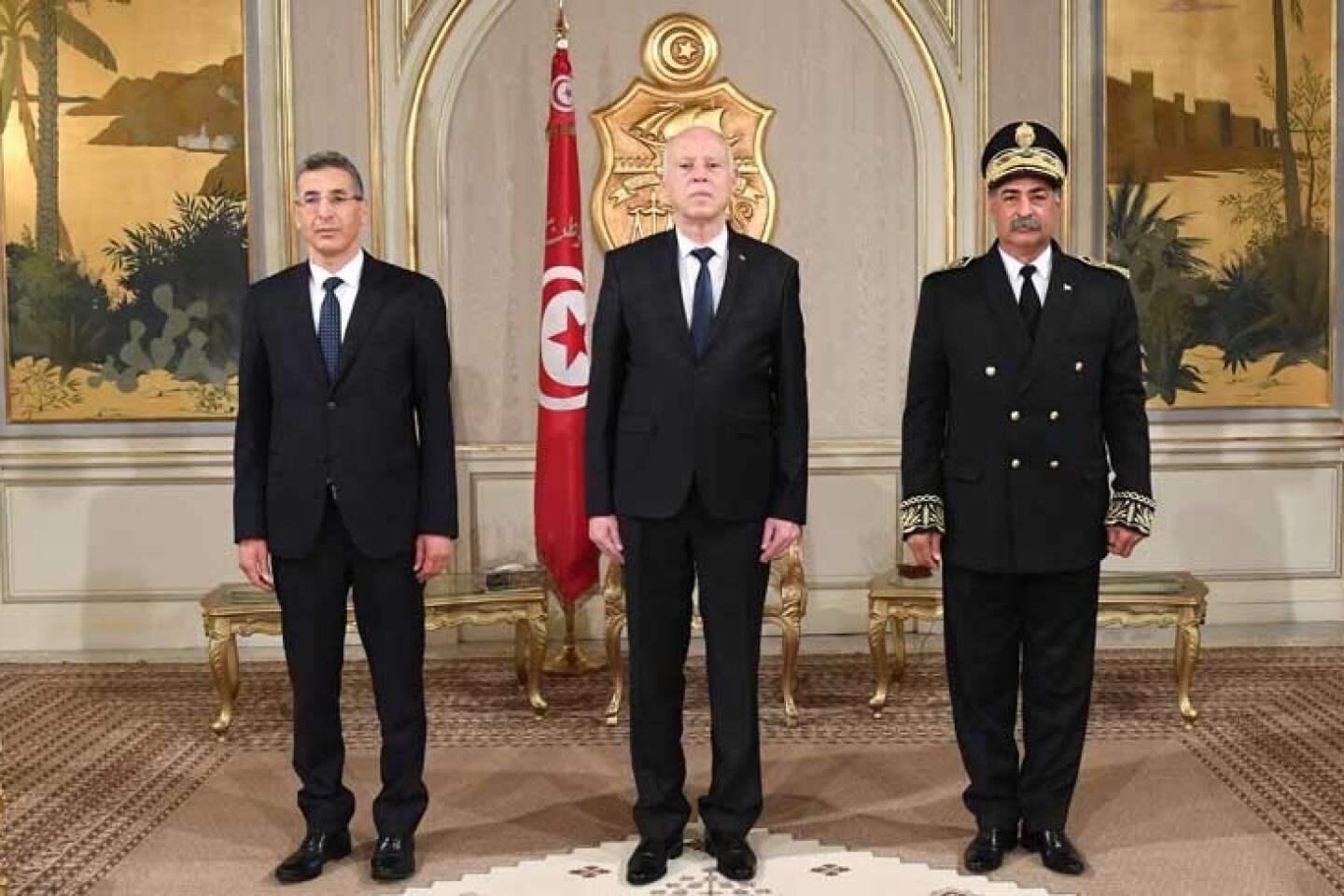En Tunisie, Kamel Feki remplace l’influent Taoufik Charfeddine au ministère de l’intérieur
