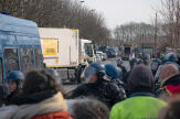A Paris, des éboueurs écœurés par les « casseurs de grève » venus du Sud