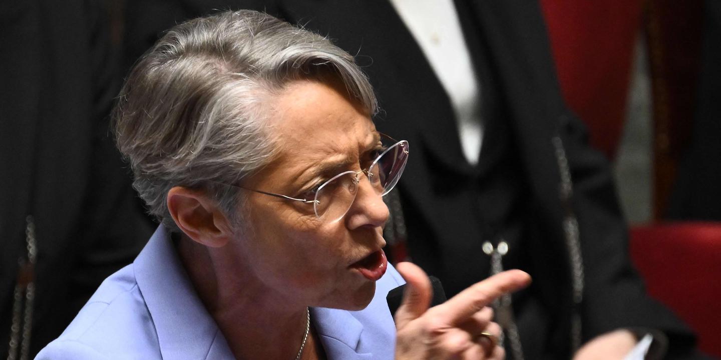 diputados opositores cuestionan al gobierno en la Asamblea Nacional