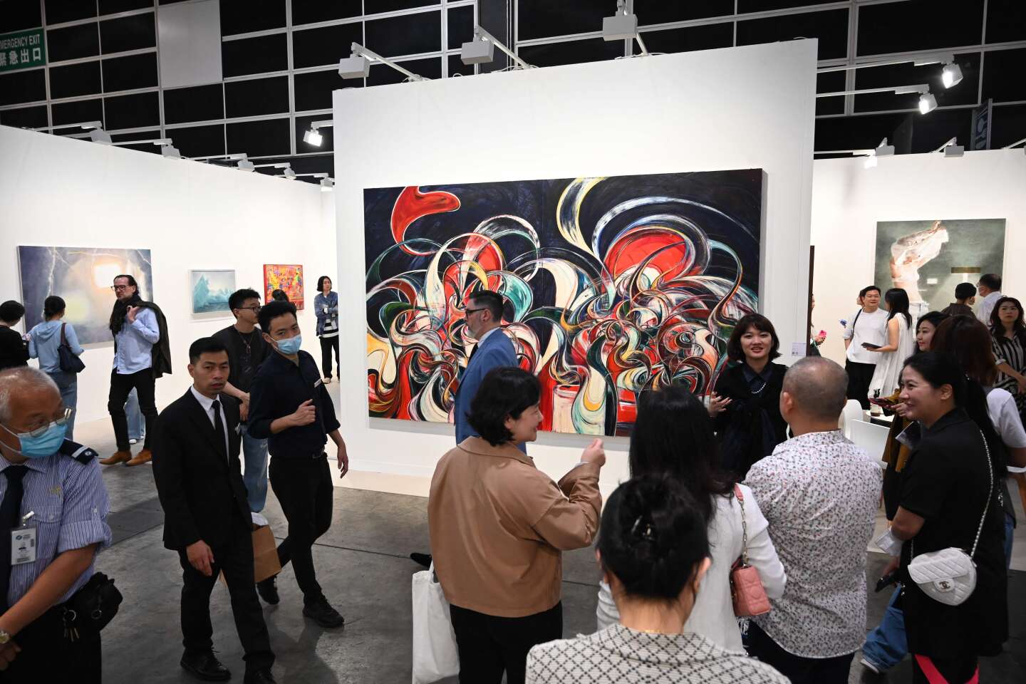 Hong Kong regains control of the Asian art market