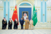 Saudi Crown Prince Mohammed bin Salman and Chinese President Xi Jinping in Riyadh, December 8, 2022.