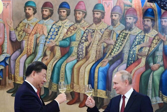 Le président chinois, Xi Jinping, et son homologue russe, Vladimir Poutine, au Kremlin, à Moscou, le 21 mars 2023.  