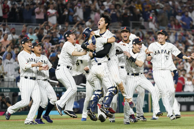 The joy of Shohei Ohtani and the players of Japan after their victory against the United States, Tuesday March 21, in Miami.