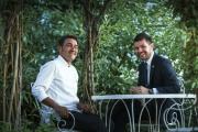  Le chef Franck Derouet (à gauche) et le sommelier Thomas Lorival (à droite) dirigent à deux l’hôtel-restaurant.