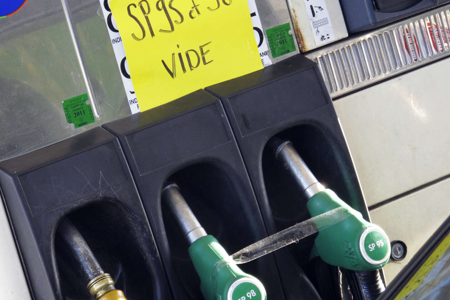 « Faire de l’essence, c’est devenu un vrai casse-tête », dans le Gard, la crainte d’une pénurie ravive les tensions aux stations-service