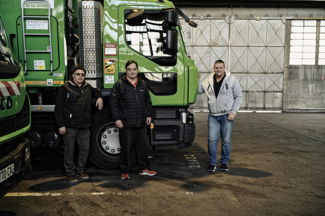 Truck drivers and garbage collectors from the city of Paris are on strike at the Yvres-sur-Saint-Victor Hugo depot in Val-de-Marne on March 15, 2023.
