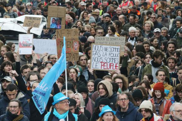 Manifestation, contre la réforme des retraites passée sans vote au Parlement, en utilisant l’article 49.3 de la Constitution, à Reims, le 23 mars 2023.