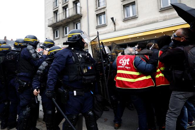 Durante la manifestación contra la reforma de las pensiones, en Nantes, el 23 de marzo de 2023.