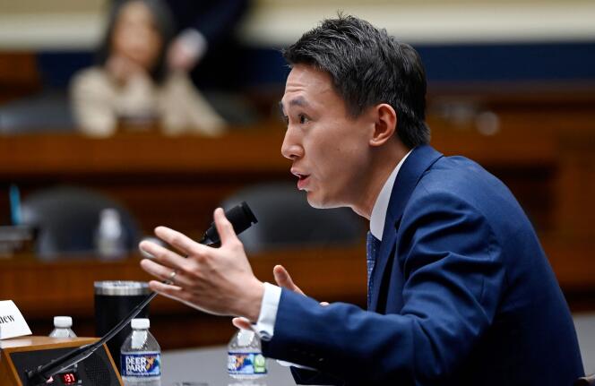 Shou Zi Chew, le patron de TikTok, durant son audition au Congrès américain, à Washington, le 23 mars 2023.  