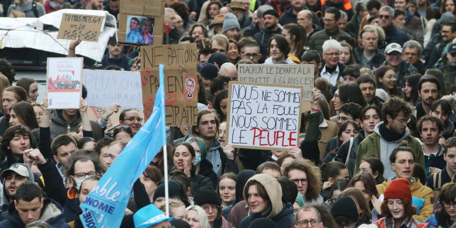Manifestation, contre la réforme des retraites passée sans vote au Parlement, en utilisant l’article 49.3 de la Constitution, à Reims, le 23 mars 2023.