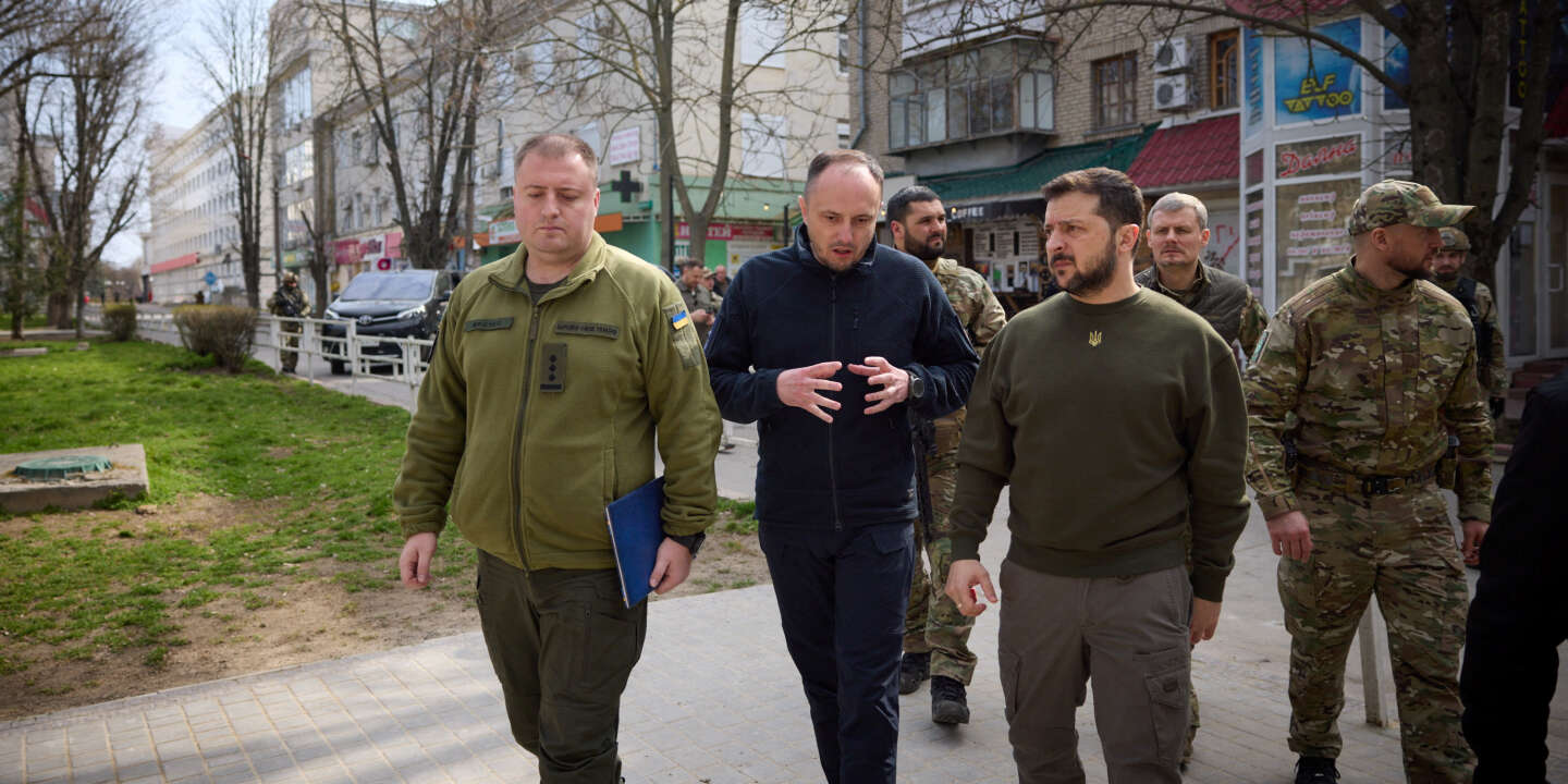 Il presidente ucraino visita la regione di Kherson, parzialmente occupata dalle forze russe