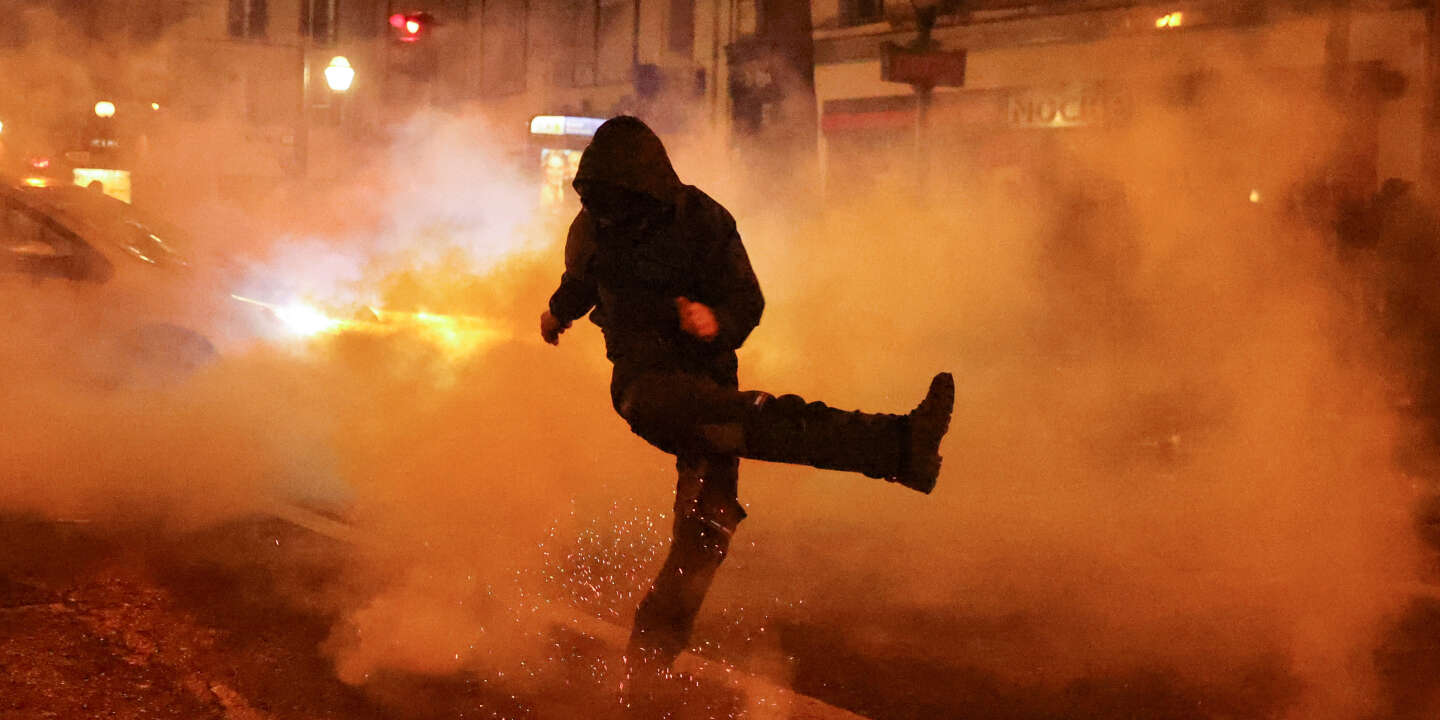 Manifestations du 23 mars, en direct : après les rassemblements, la soirée émaillées d’incendies et de heurts à Paris et dans plusieurs grandes villes