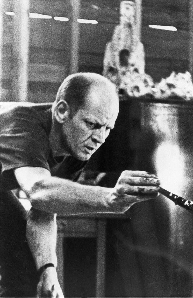 The American painter Jackson Pollock, in 1943.
