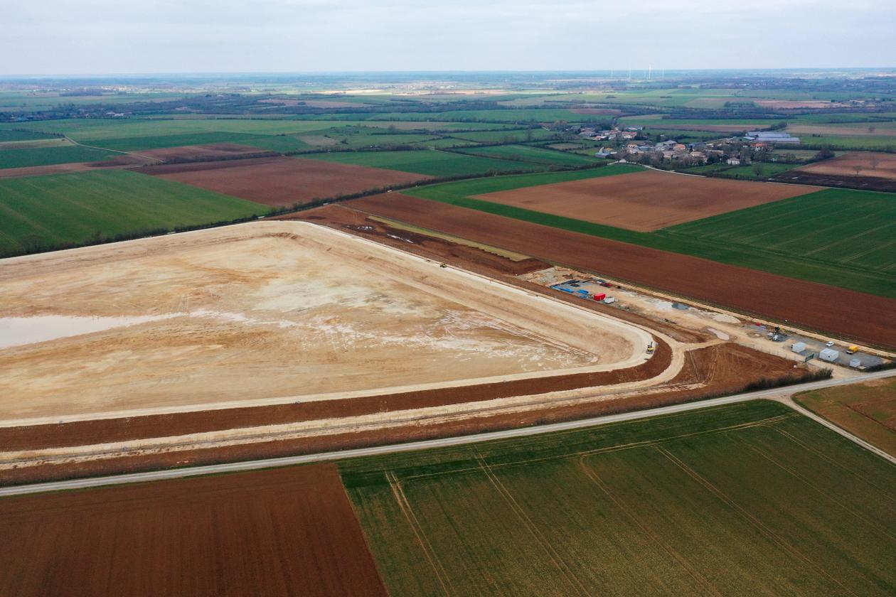 La bassine en construction de Sainte-Solines (Deux-Sèvres), le 6 mars 2023.