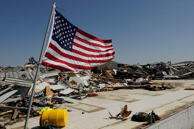 Des bâtiments détruits par des tornades, à Rolling Fork (Mississippi), le 25 mars 2023.