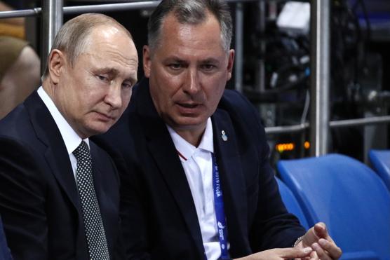 Vladimir Putin con Stanislav Pozdniakov, en Minsk (Bielorrusia), en 2019.