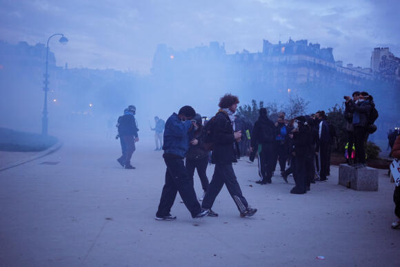 Dispersion de la manifestation place de la Nation à Paris, le 28 mars 2023.