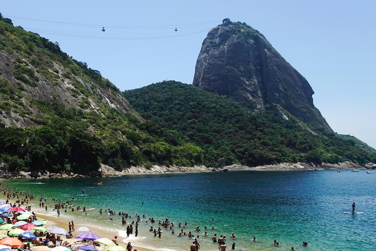 En Río, una tirolesa para conquistar el Pan de Azúcar