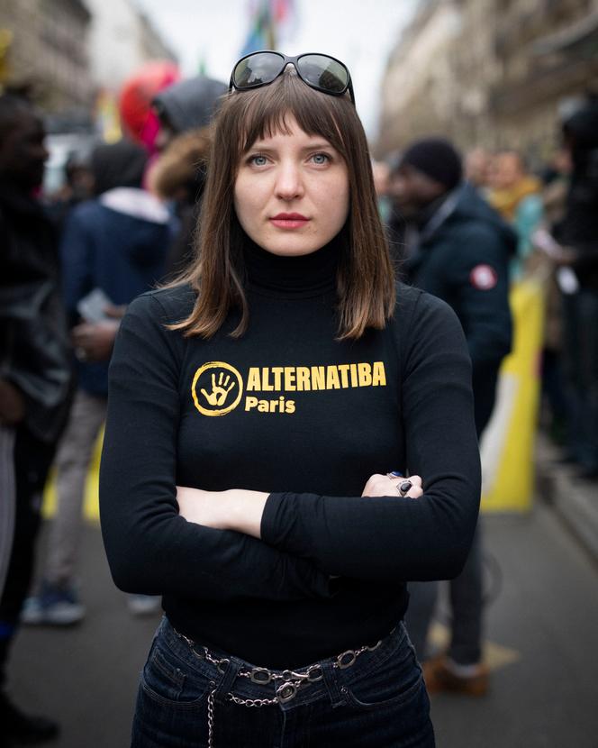 Mathilde Caillard, notamment militante à Alternatiba, coalition écologiste citoyenne, lors de la manifestation contre la réforme des retraites à Paris, le 28 mars 2023.
