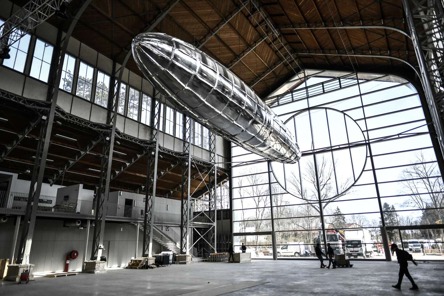 In Meudon, a former airship balloon workshop is transformed into a cultural center