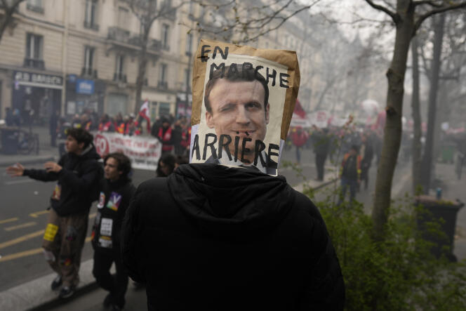 Lors de la manifestation contre la réforme des retraites, à Paris, le 28 mars 2023.