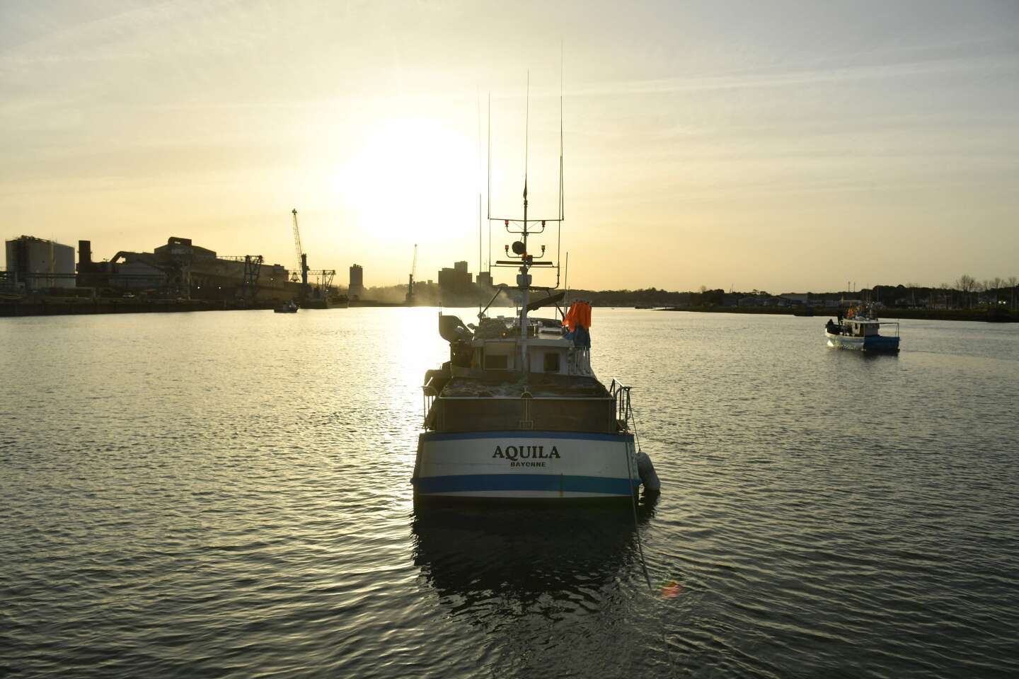 Franse vissers in Brussel krijgen trawlonderhoud op de bodem van zeereservaten