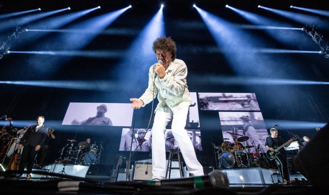 Robert Charlebois lors de son spectacle « Robert en CharleboisScope », le 2 décembre 2022, à la salle Wilfrid-Pelletier, à Montréal.