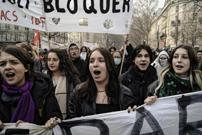 Lors de la dixième journée de manifestation contre la réforme des retraites, à Paris, le 28 mars 2023.