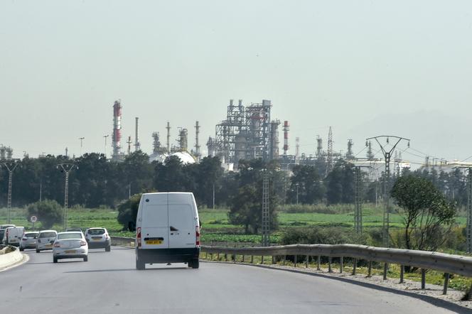 Une raffinerie de pétrole près d’Alger, en février 2022.