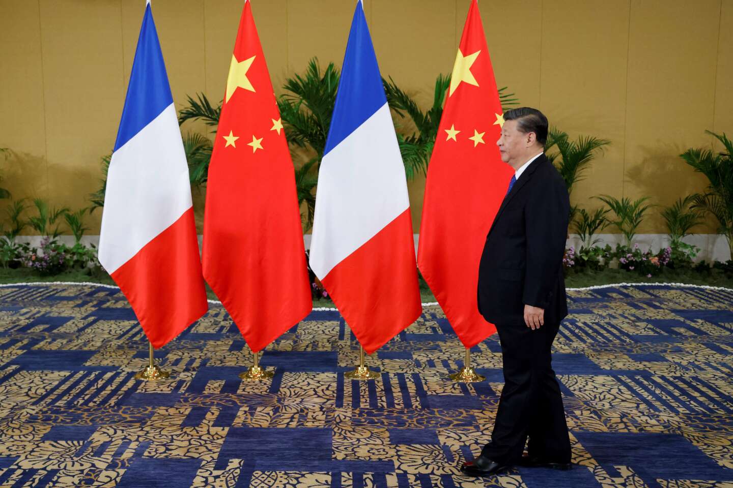 In Cina, Emmanuel Macron e Ursula von der Leyen visitano il campo minato
